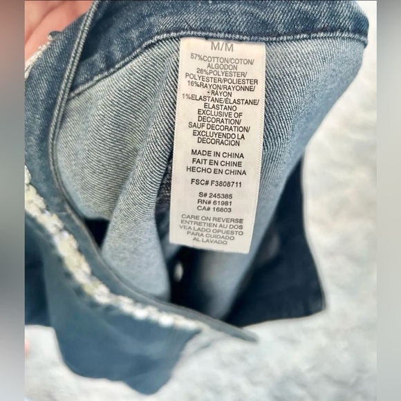 Jean jacket denim woman size medium - Picture 4 of 4